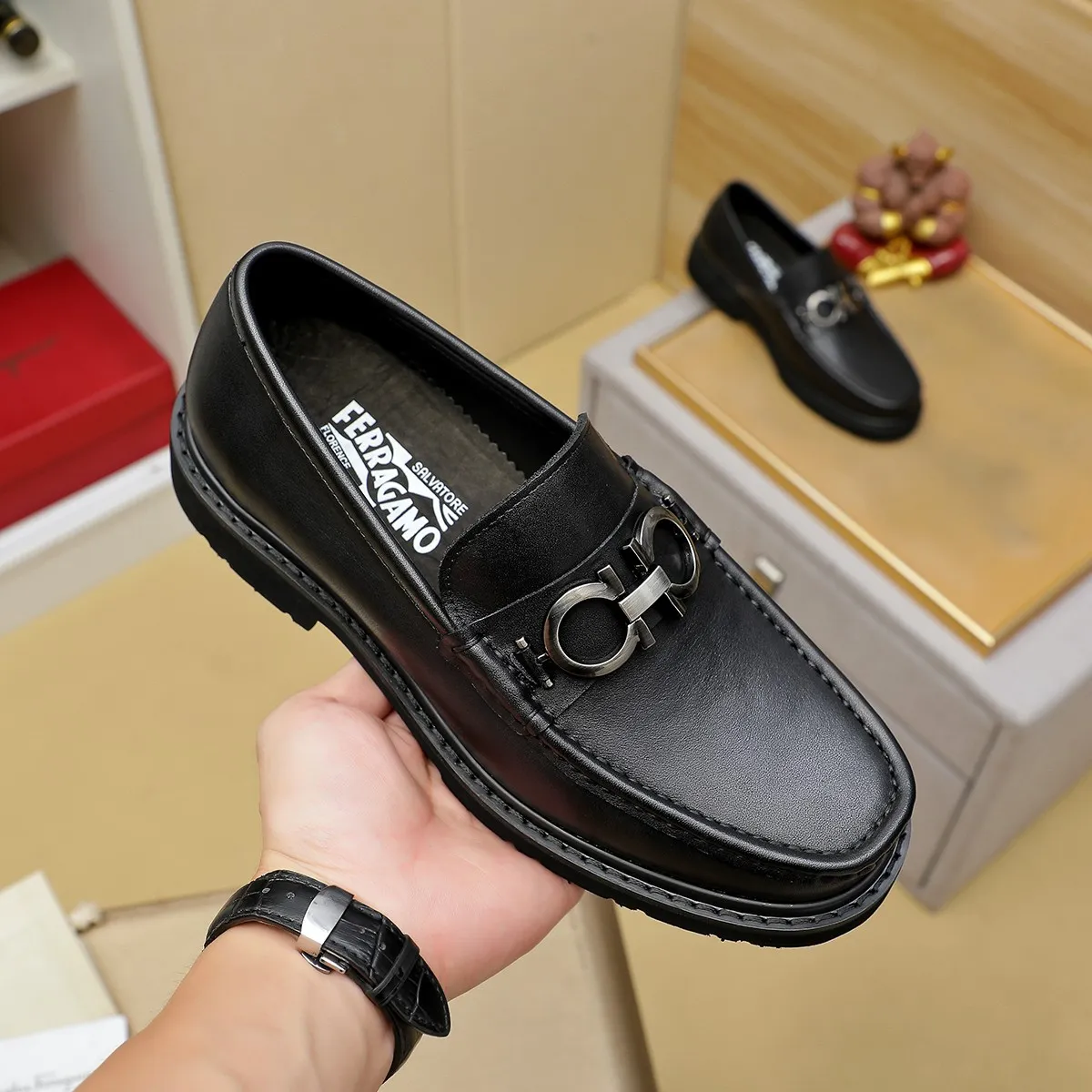 Men's shoes 💰500 Ferragamo [Ferragamo] top imported suit men's shoes 💯Original copy of the official website, product materials: selected imported embossed calfskin + luxury hardware buckle accessories ~ imported water-dyed cow 🐂 leather lining. Strong three-dimensional visual effect, original combination outsole, multiple colors available😘 Size: 38-44 (.45.46. Customized)
